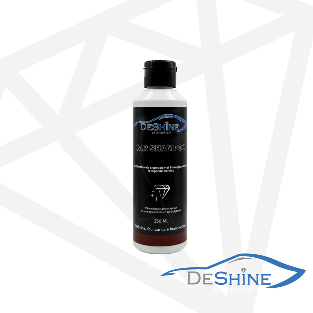 Maak je auto schoon met de shampoo van Deshine